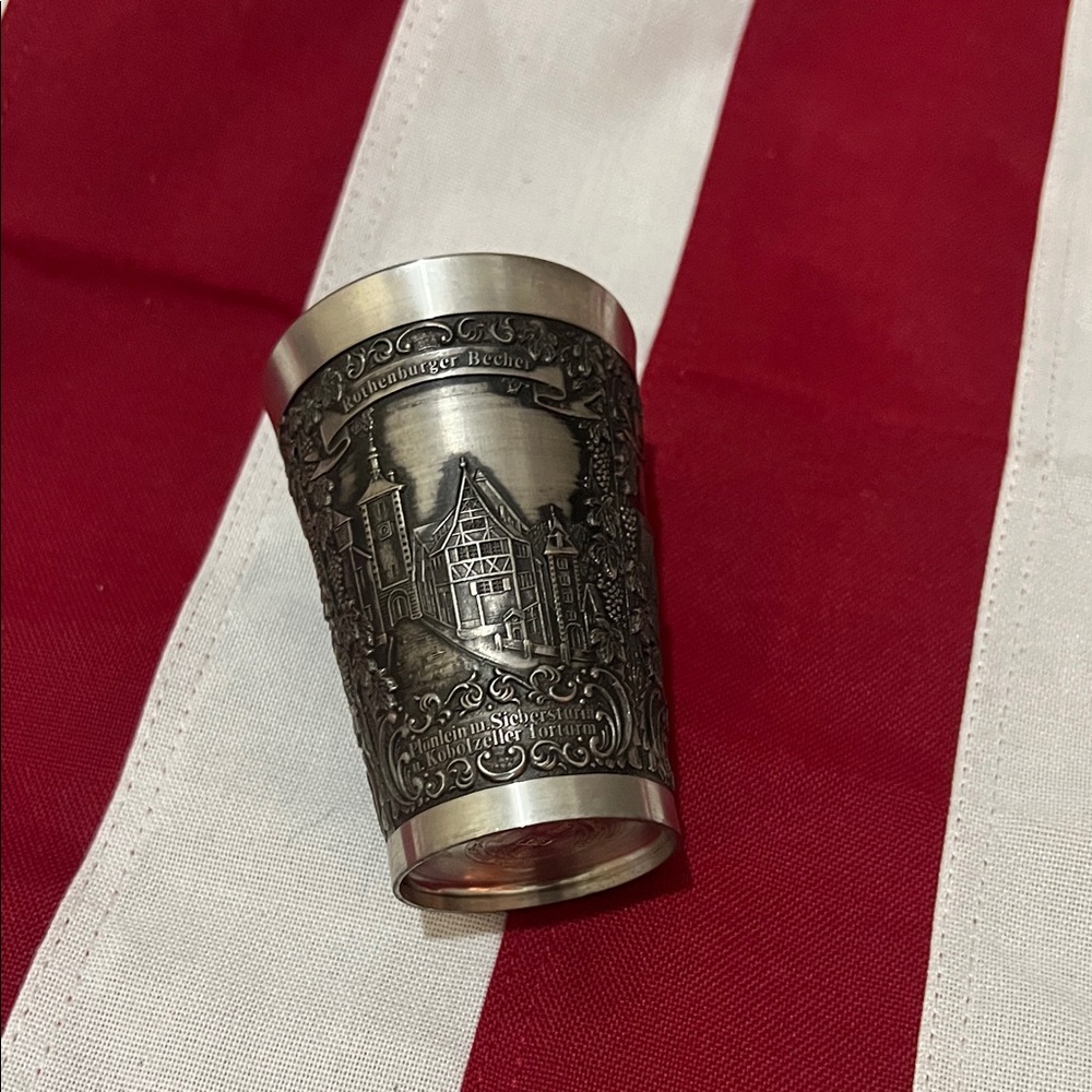 Silver-color Engraved German cup - Picture 1 of 5